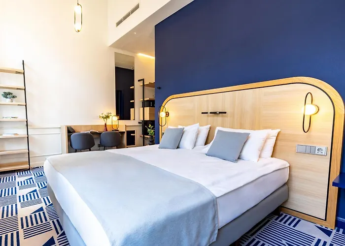 Oktogon Haggenmacher By Continental GroupAlbergo